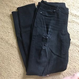 Maurices Black distressed jeggings